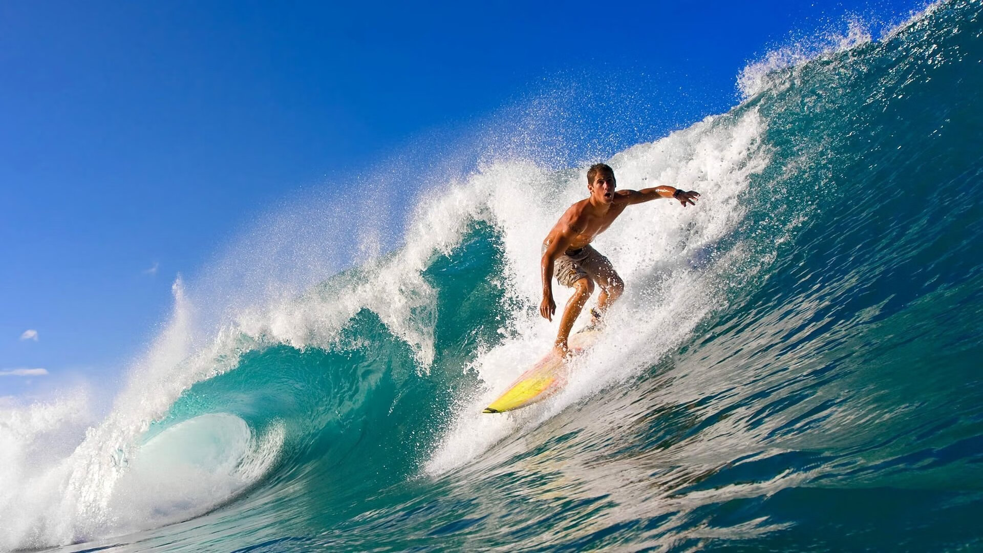 “青少年足球技能大赛引爆现场，涌现多位潜力新秀”，青少年足球技术基础训练图解