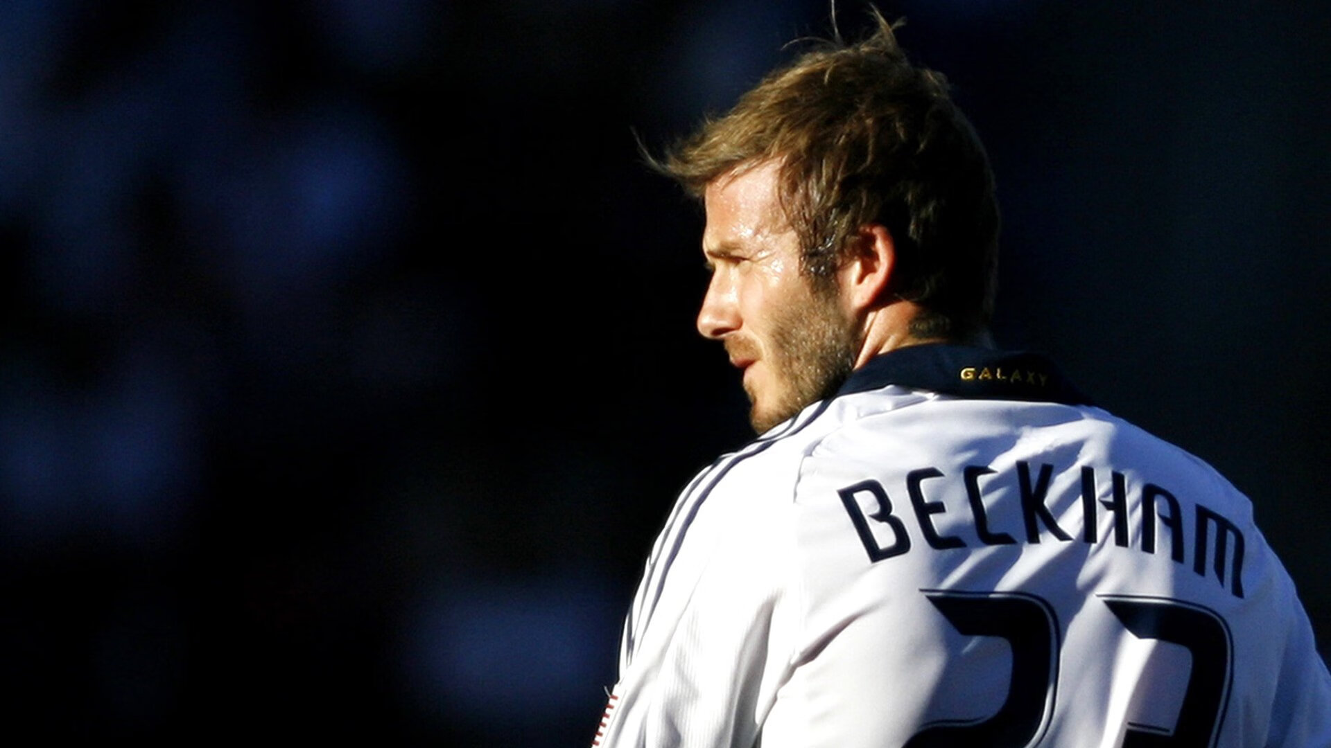 热血擂台！国内足球场上风云再起，播放国内足球